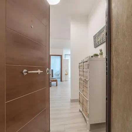 Vatican Luxury 2bd 2ba Rom