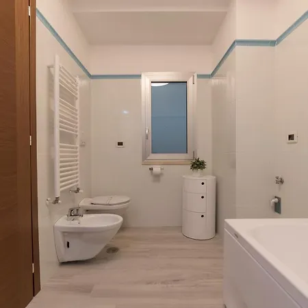 Vatican Luxury 2bd 2ba Lejlighed *