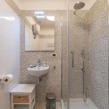 Vatican Luxury 2bd 2ba Lejlighed *