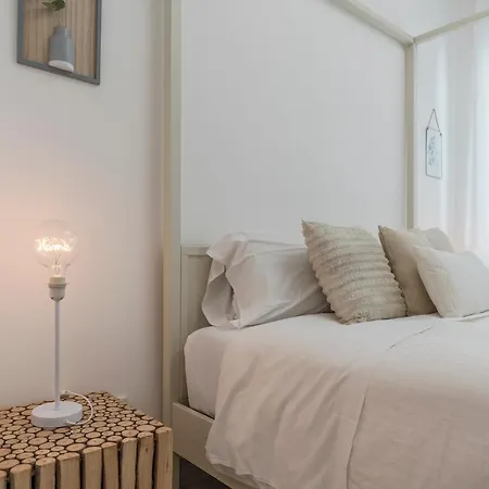 Vatican Luxury 2bd 2ba Rome