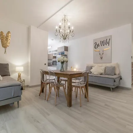 Vatican Luxury 2bd 2ba